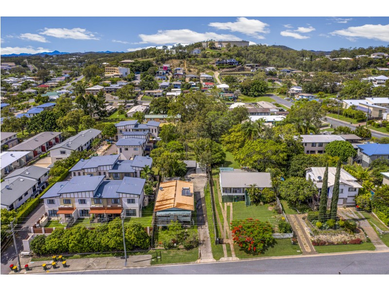 27 Roberts Street, South Gladstone QLD 4680