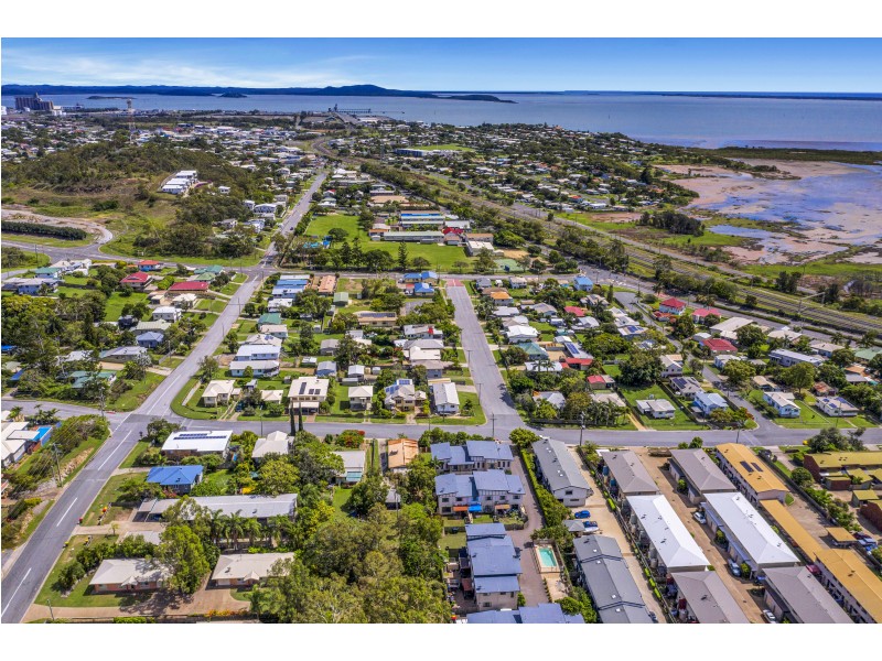 27 Roberts Street, South Gladstone QLD 4680