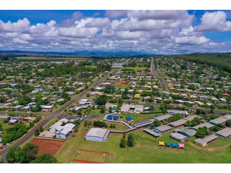 15 Nye Street, Atherton QLD 4883