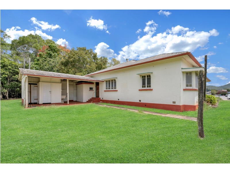 15 Nye Street, Atherton QLD 4883