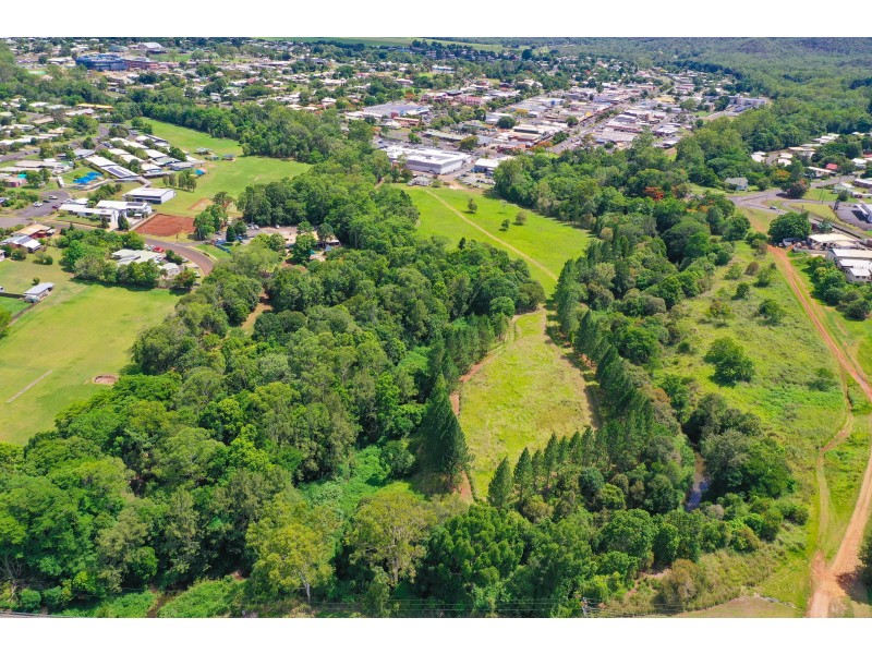 15 Nye Street, Atherton QLD 4883