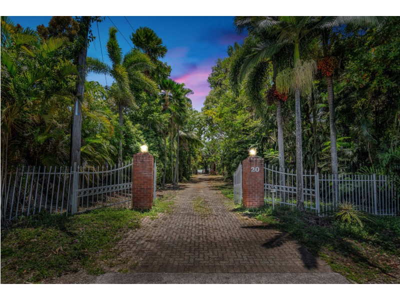 20 Moore Street, Trinity Beach QLD 4879