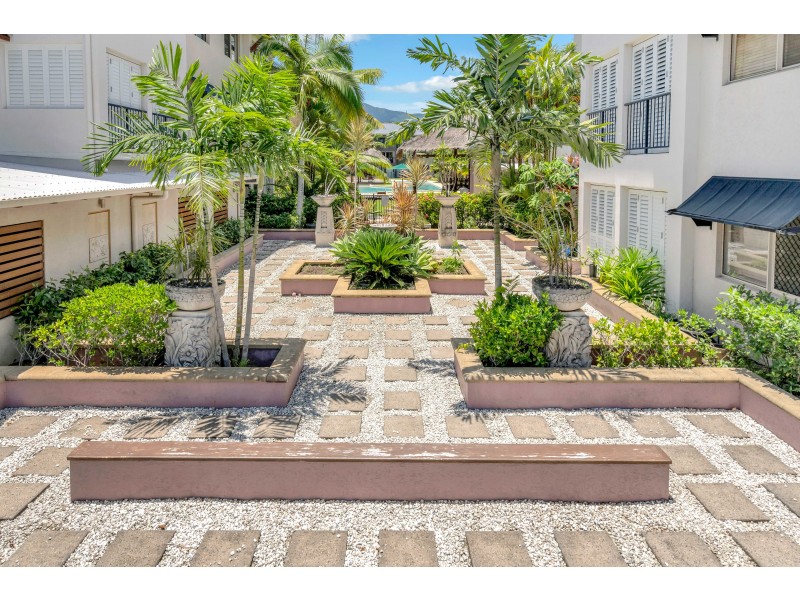 321/29-33 Springfield Crescent, Manoora QLD 4870