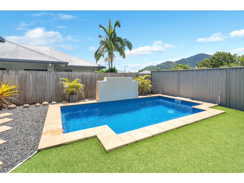 64 Norfolk Circuit, Redlynch QLD 4870