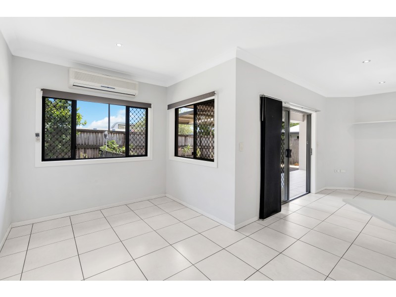 64 Norfolk Circuit, Redlynch QLD 4870