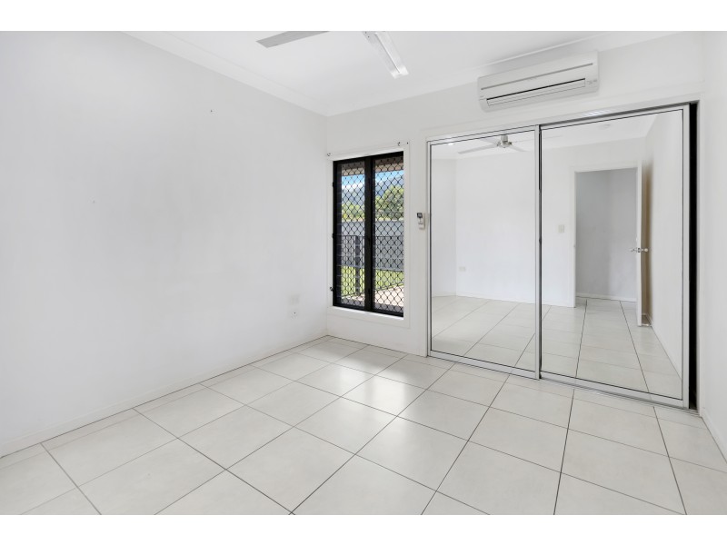 64 Norfolk Circuit, Redlynch QLD 4870