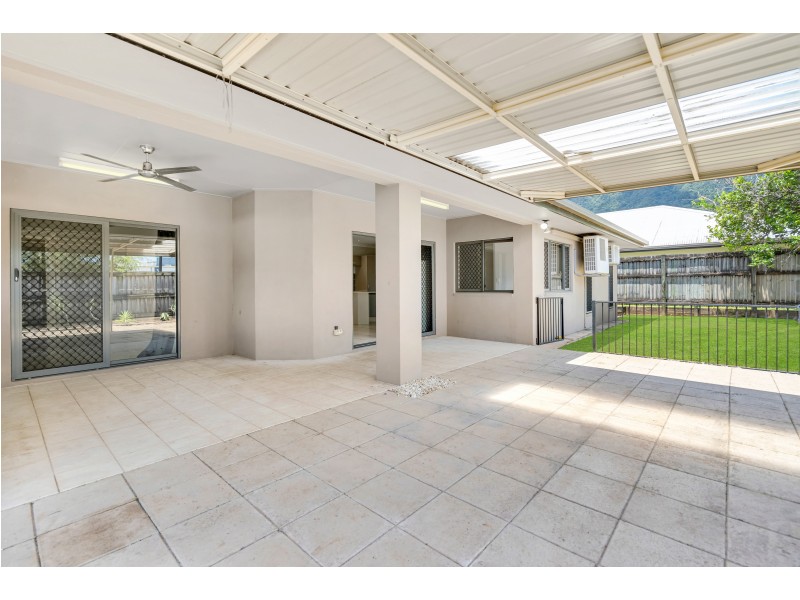 64 Norfolk Circuit, Redlynch QLD 4870