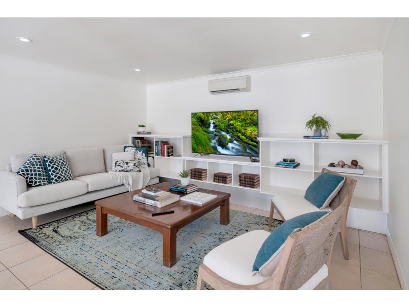 77 Walsh Street, Edge Hill QLD 4870