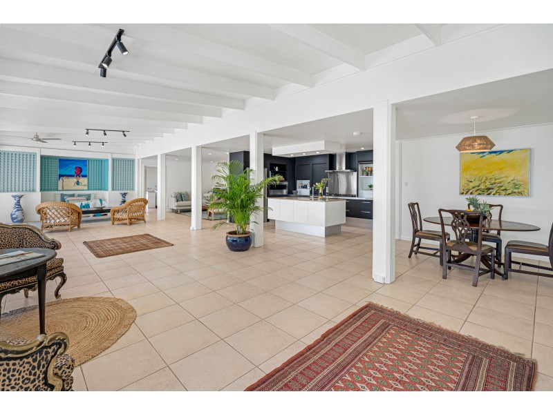 77 Walsh Street, Edge Hill QLD 4870