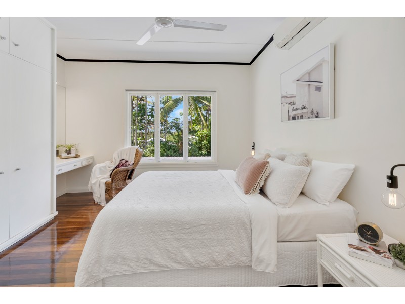 77 Walsh Street, Edge Hill QLD 4870