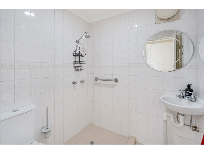 77 Walsh Street, Edge Hill QLD 4870
