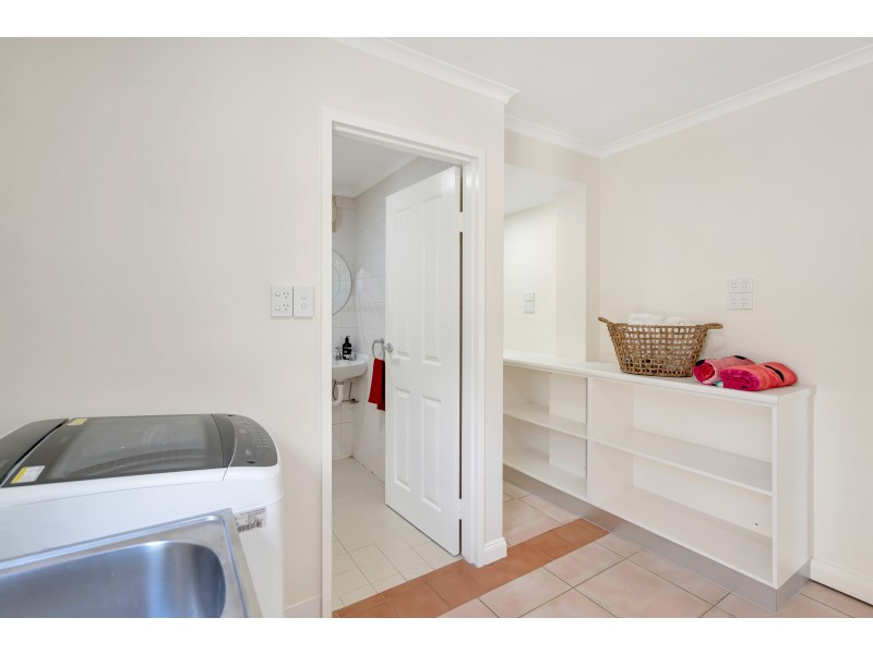 77 Walsh Street, Edge Hill QLD 4870