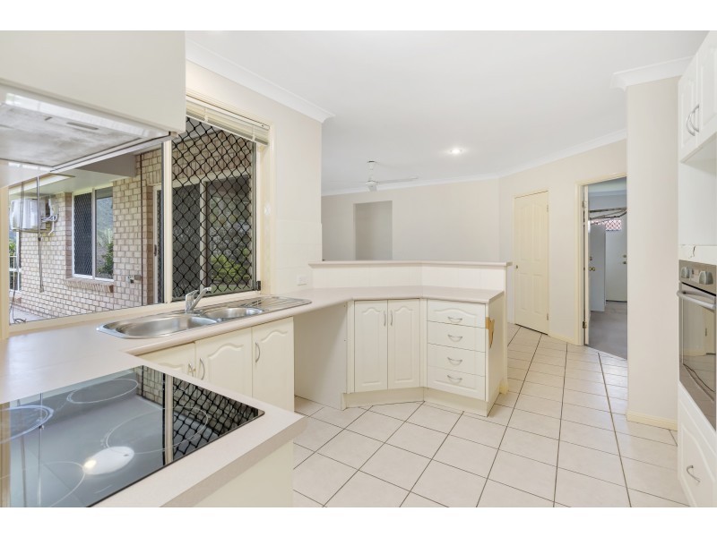 19 Taringa Street, Brinsmead QLD 4870