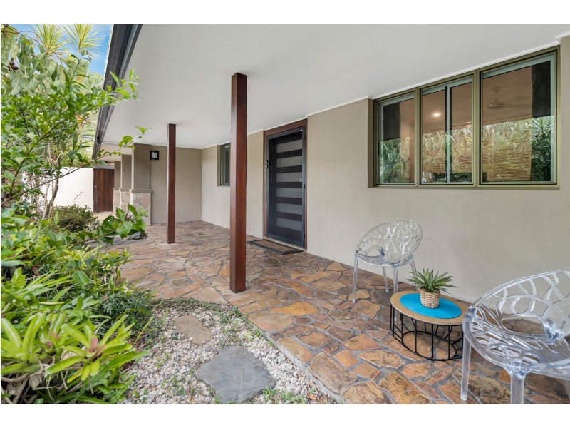 1 Ponticello Street, Whitfield QLD 4870