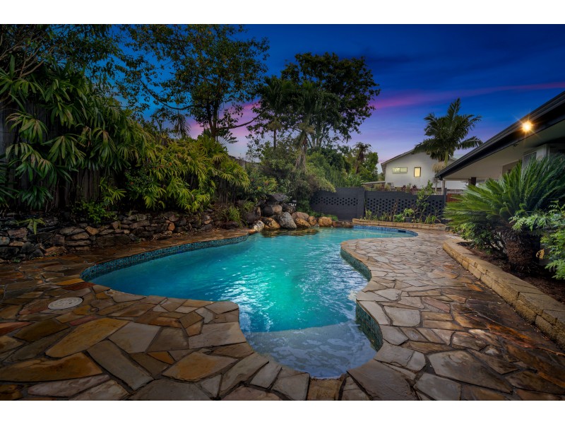 1 Ponticello Street, Whitfield QLD 4870