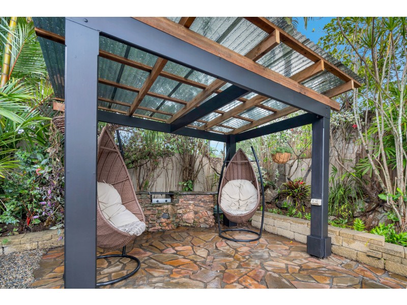 1 Ponticello Street, Whitfield QLD 4870