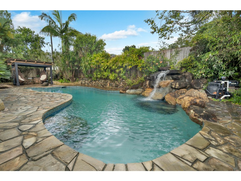 1 Ponticello Street, Whitfield QLD 4870