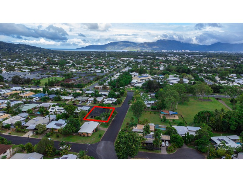 1 Ponticello Street, Whitfield QLD 4870
