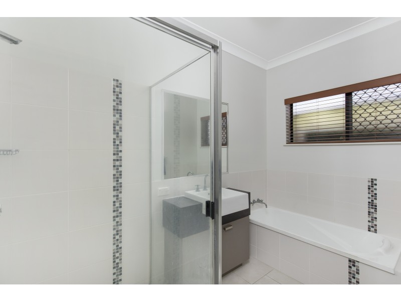 46 Phoenix Street, White Rock QLD 4868