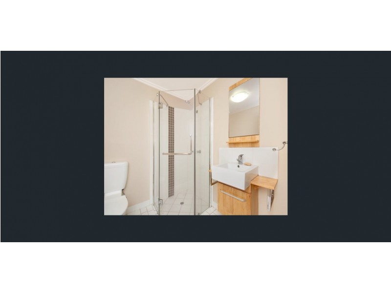 303/2-8 Centenary Close, Manoora QLD 4870