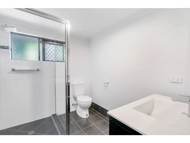 1/21 Creedy Street, Westcourt QLD 4870