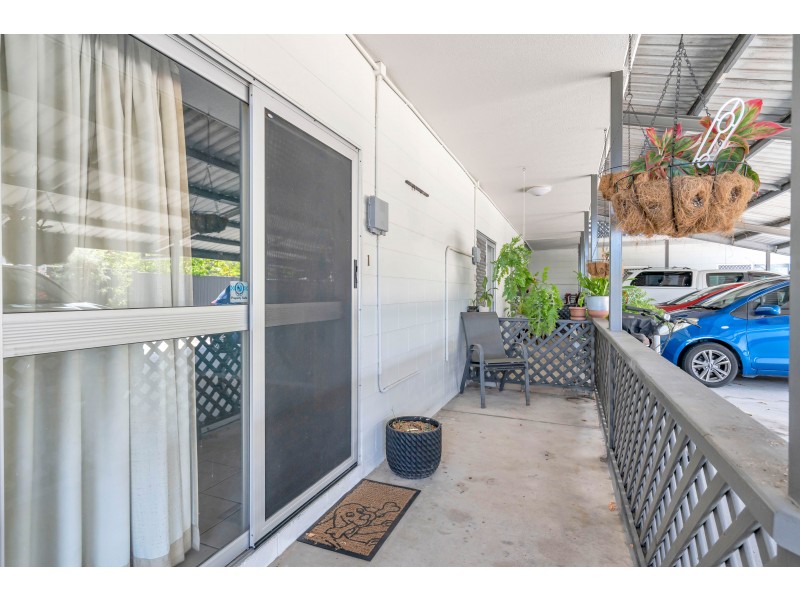 1/21 Creedy Street, Westcourt QLD 4870