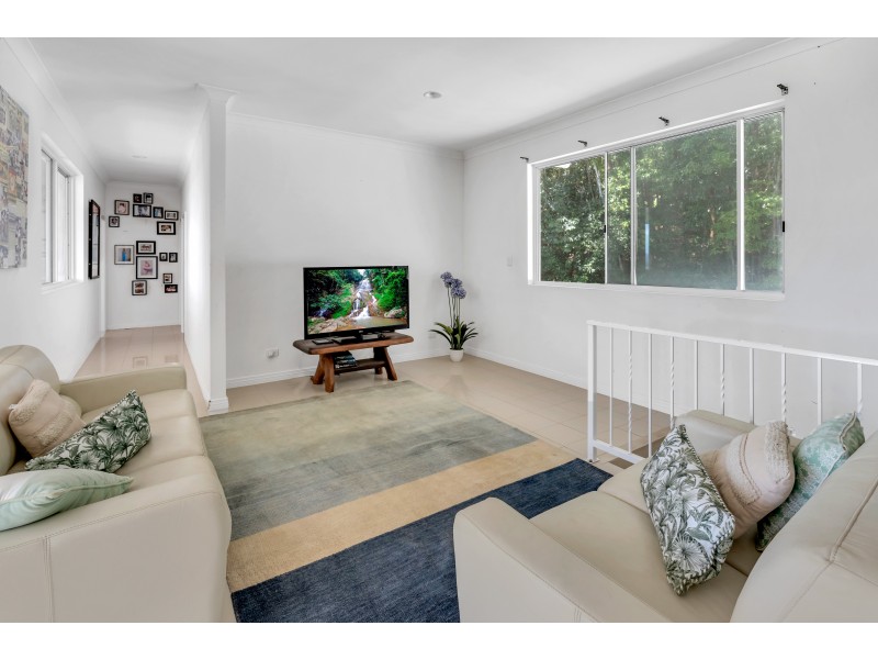 11 Honeysuckle Street, Bayview Heights QLD 4868