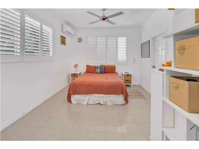 11 Honeysuckle Street, Bayview Heights QLD 4868