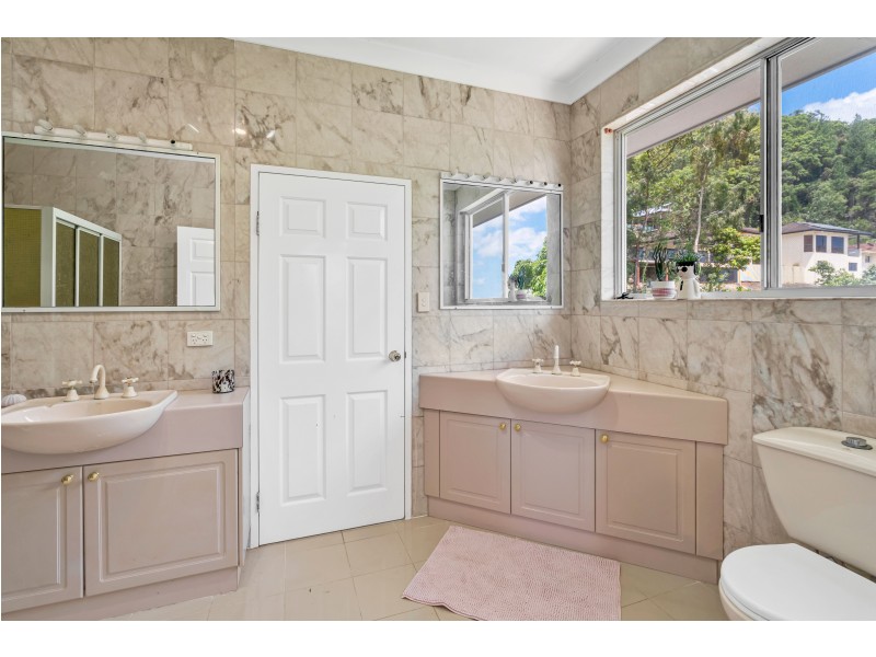 11 Honeysuckle Street, Bayview Heights QLD 4868