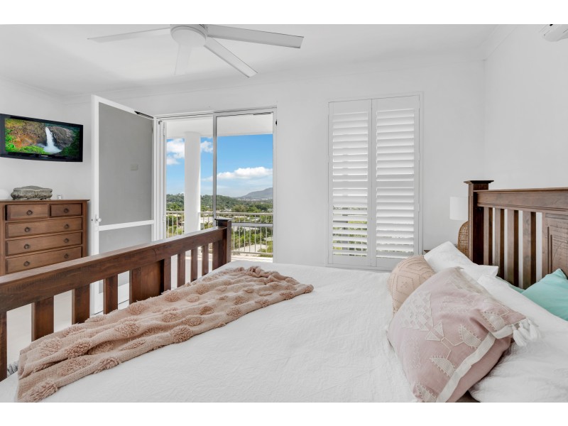 11 Honeysuckle Street, Bayview Heights QLD 4868