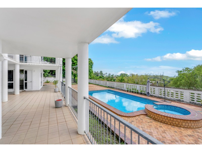 11 Honeysuckle Street, Bayview Heights QLD 4868