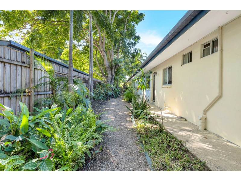 20 Best Street, Yorkeys Knob QLD 4878
