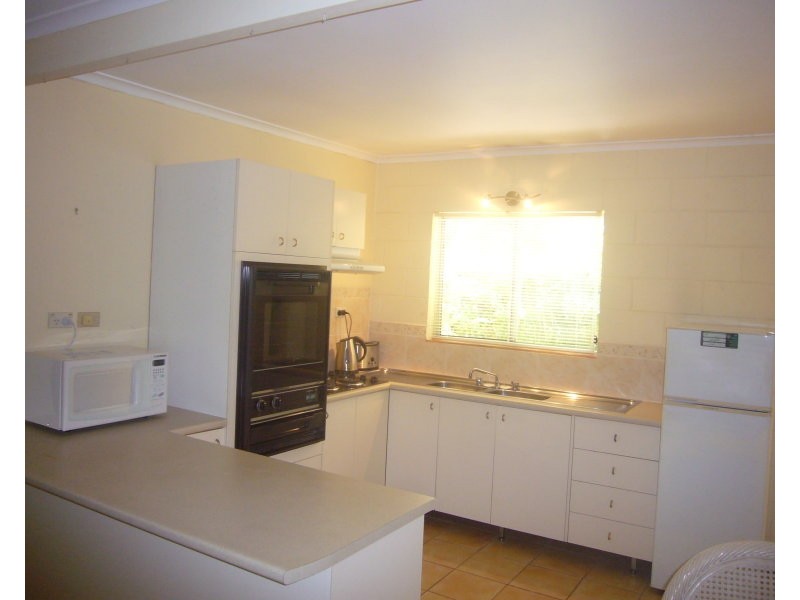 20 Best Street, Yorkeys Knob QLD 4878