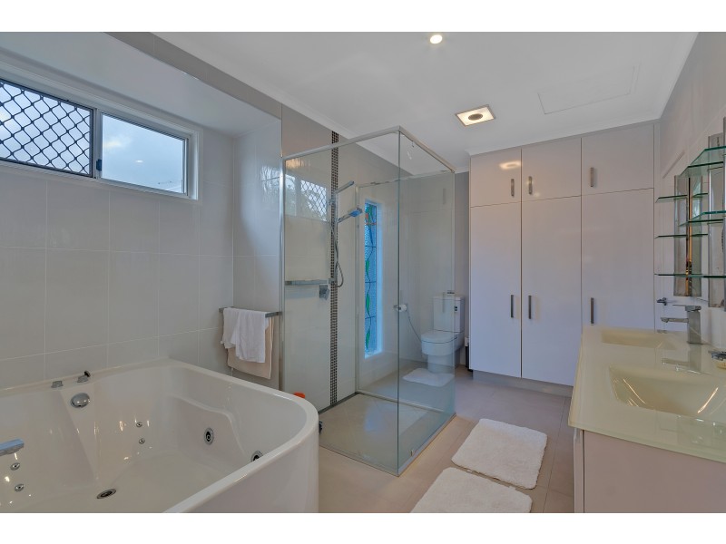 29 Montrose Avenue, Edge Hill QLD 4870