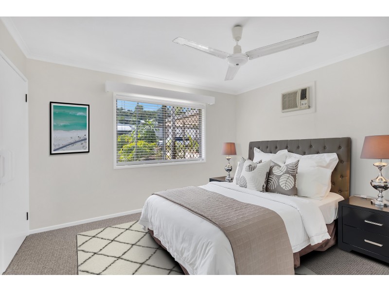 2 Rogers Close, Whitfield QLD 4870