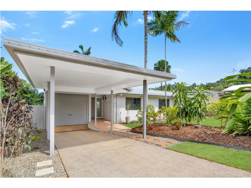 2 Rogers Close, Whitfield QLD 4870