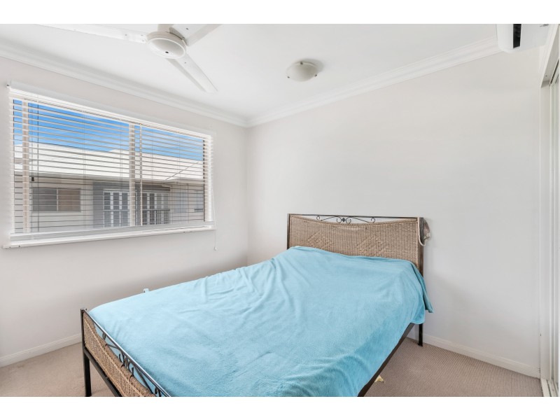 318/29-33 Springfield Crescent, Manoora QLD 4870