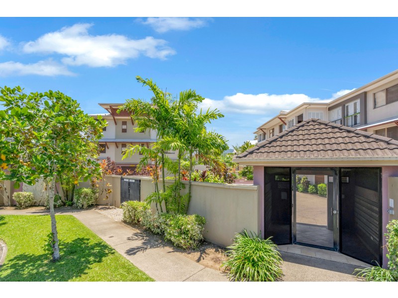 318/29-33 Springfield Crescent, Manoora QLD 4870
