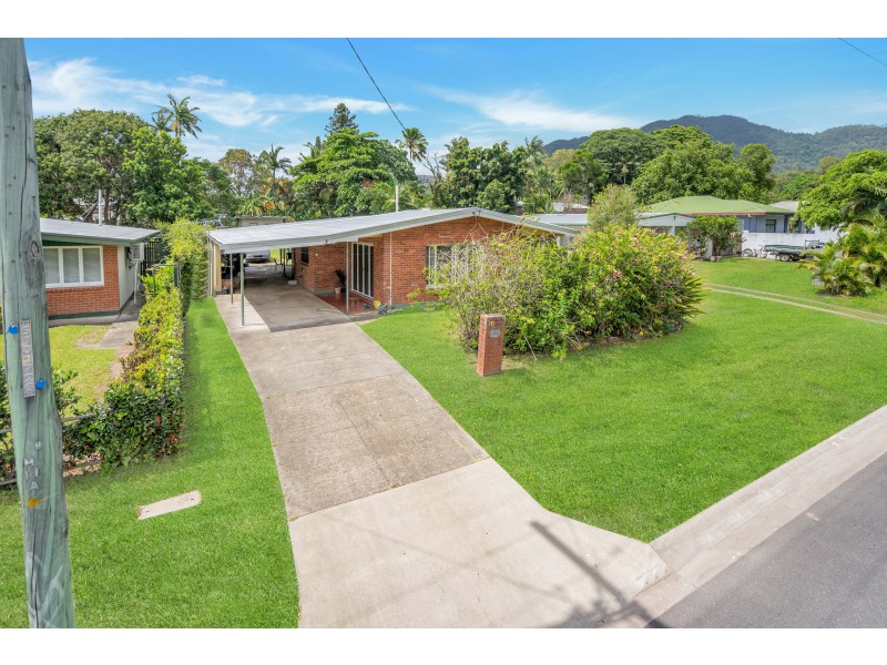 45 Miles Street, Manoora QLD 4870