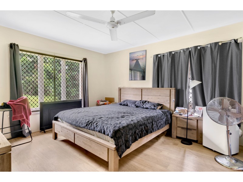 45 Miles Street, Manoora QLD 4870