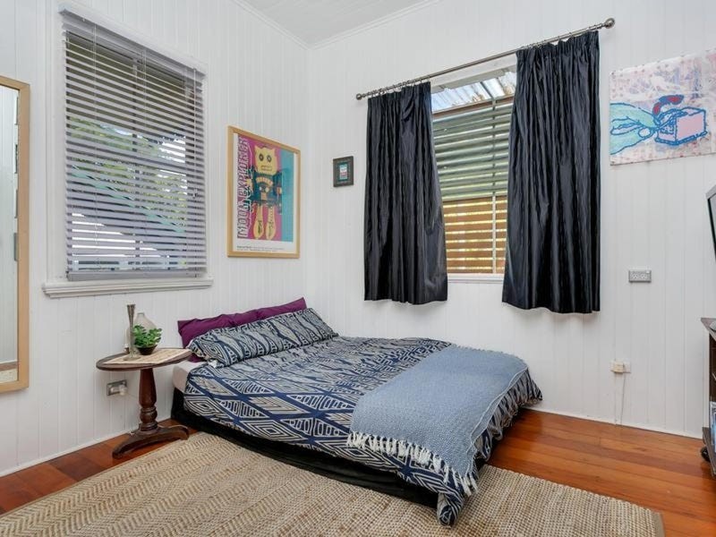 12 Cairns Street, Cairns North QLD 4870
