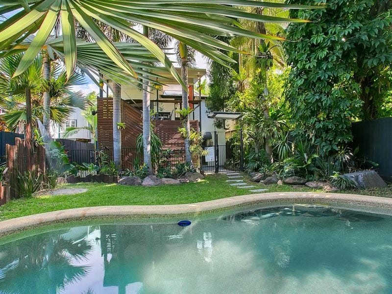12 Cairns Street, Cairns North QLD 4870