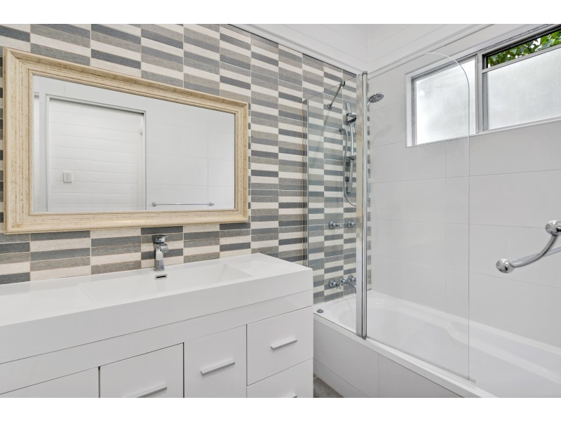 2/45 Marshall Street, Machans Beach QLD 4878