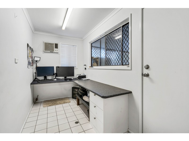 62 Mccormack Street, Manunda QLD 4870