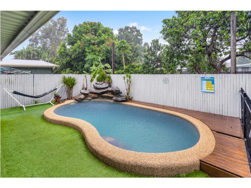 62 Mccormack Street, Manunda QLD 4870