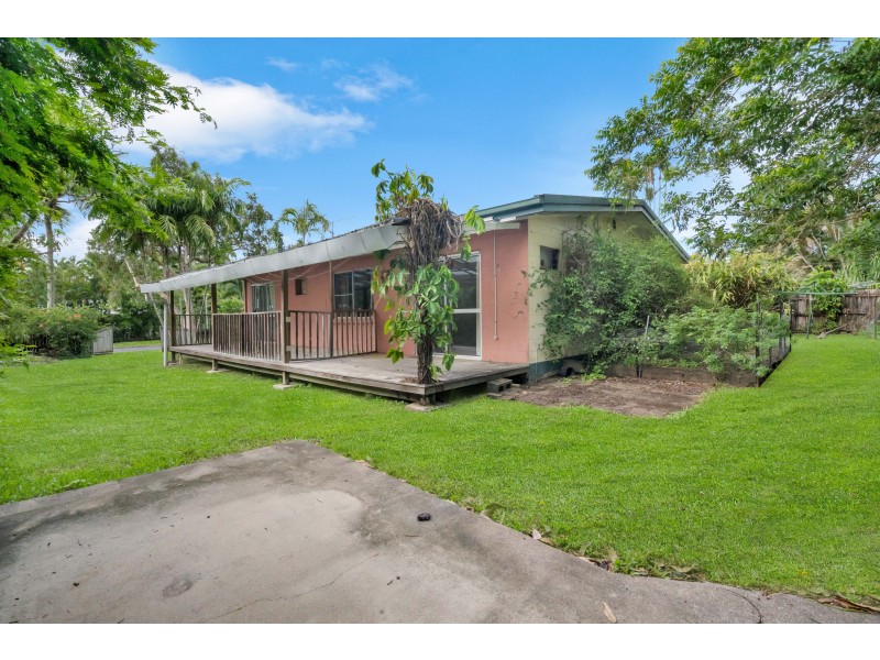 27 Lae Street, Trinity Beach QLD 4879