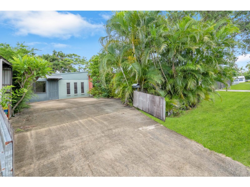 27 Lae Street, Trinity Beach QLD 4879