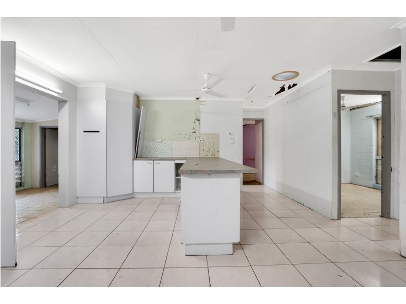 4 Jacaranda Close, Manunda QLD 4870