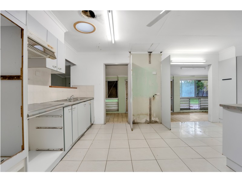 4 Jacaranda Close, Manunda QLD 4870