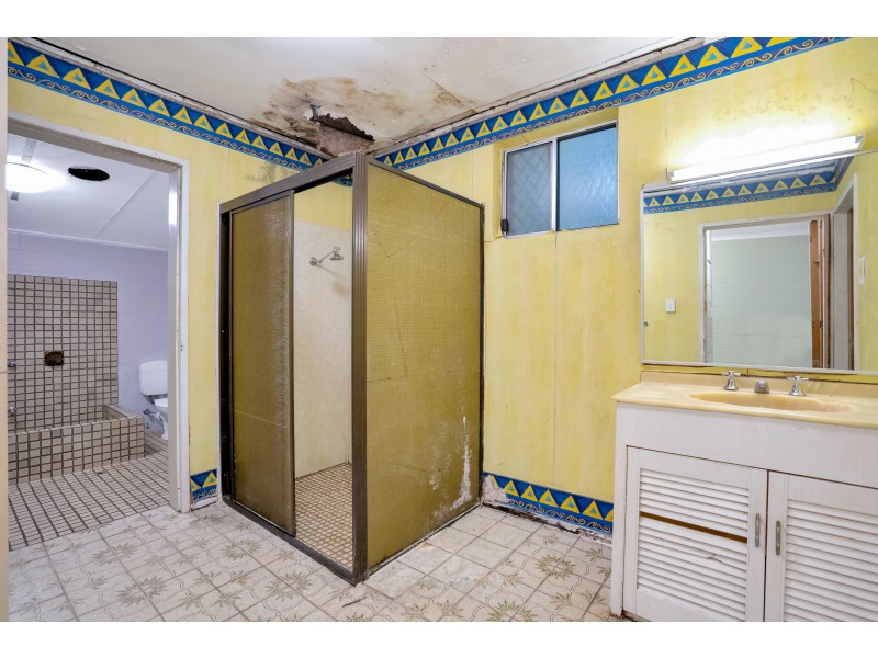 4 Jacaranda Close, Manunda QLD 4870